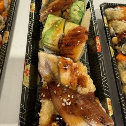 Tengu Asian Bistro - Eel roll