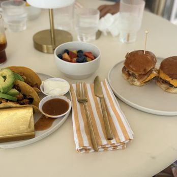 Chiquita - Chicken tacos, sliders. Delish! - Breakfast & Brunch Near Me - Palm Springs, California