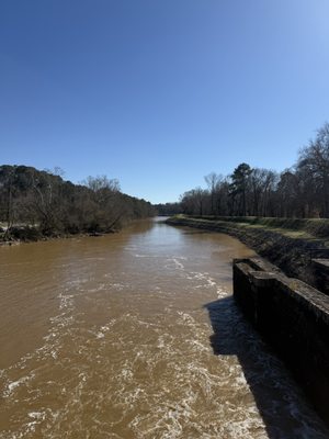 Columbia Canal and Riverfront Park by null