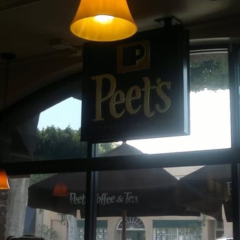 Peet's Coffee - Another closer up inside view of this Peets location on North Larchmont Blvd., L.A. - Coffee & Tea Near Me - Los Angeles, California