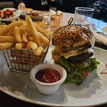 STK Steakhouse - $10 wagyu burger - Steakhouses Near Me - Chicago, Illinois