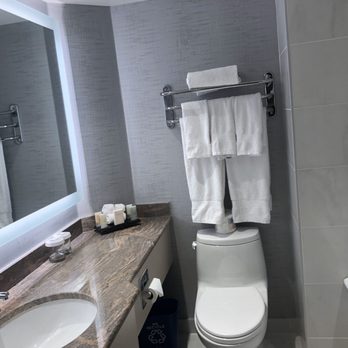 Hotel Grand Pacific - Hotels Near Me - Victoria, British Columbia Hotel Grand Pacific - Hotels Near Me - Victoria, British Columbia
