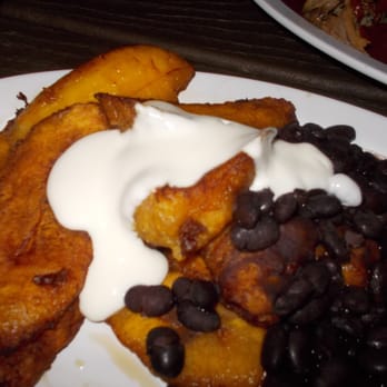 La Mission - platanos frito con frijole negro y crema - Mexican Near Me - Berkeley, California