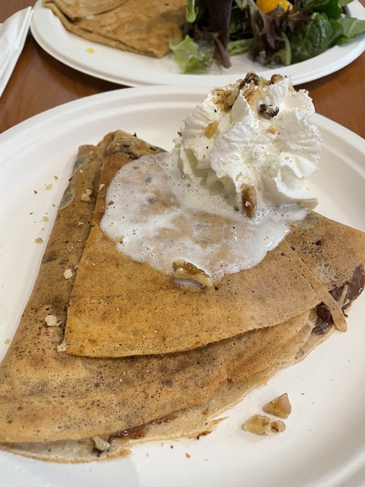 Social spots from Crepes Parisiennes
