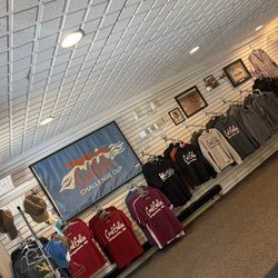 Coral Gables - Gift shop to the left not right left not right....saregent approved...