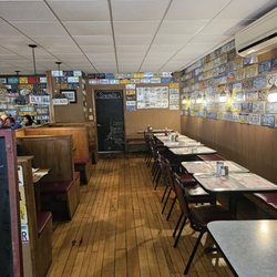 Spanky's Country - One of their larger dining areas.