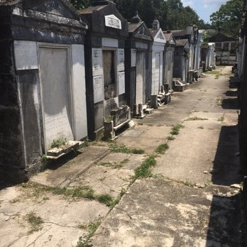 Lafayette Cemetery No.1 - Clear walk away to get around - Funeral Services & Cemeteries Near Me - New Orleans, Louisiana Lafayette Cemetery No.1 - Clear walk away to get around - Funeral Services & Cemeteries Near Me - New Orleans, Louisiana