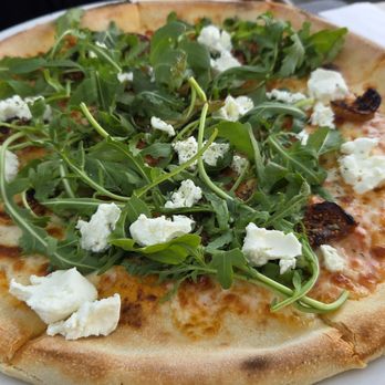 Eiger Guesthouse Restaurant - Capra Pizza...my bride loved it! - Swiss Food Near Me - Lauterbrunnen, BE