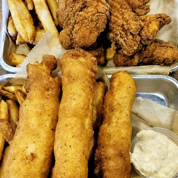 INC 82 Brewing - Starting the weekend with yummy fried pub grub on a Friday night - Breweries Near Me - Dublin, California