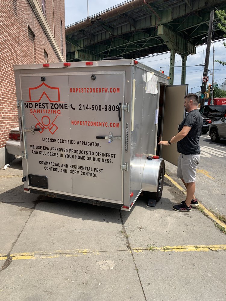 NO PEST ZONE Updated August 2024 921 N Haskell Ave, Dallas, Texas