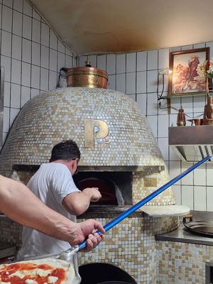 Antica Pizzeria Port’Alba by null