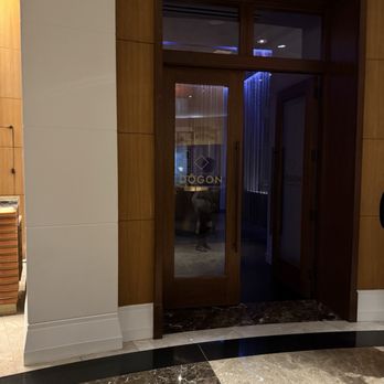Salamander - Entrance - Hotels Near Me - Washington, DC, District of Columbia
