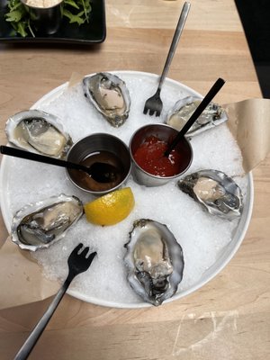 Left Coast Seafood & Marketplace by null