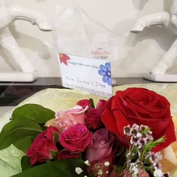 Bernini Honolulu - Mother's Day Bouquet - Italian Near Me - Honolulu, Hawaii Bernini Honolulu - Mother's Day Bouquet - Italian Near Me - Honolulu, Hawaii
