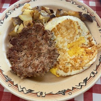 The Red Wagon Cafe - Louis Breakfast - Comfort Food Near Me - Shafter, California