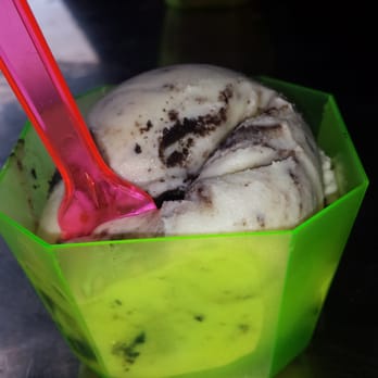 Alimento - Cookies and cream Gelato - Italian Near Me - San Francisco, California Alimento - Cookies and cream Gelato - Italian Near Me - San Francisco, California