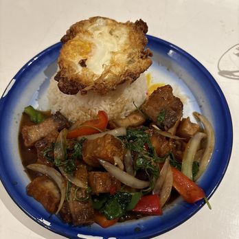 Elephant District - Thai Near Me - Brooklyn, New York