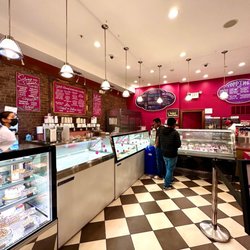 Torico Ice Cream - Indoor area