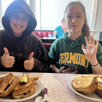 Brant Rock Hop - 2 of my buddies and 2 chicken pesto paninis - Breakfast & Brunch Near Me - Marshfield, Massachusetts
