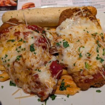 Ruby Tuesday - Burgers Near Me - Windsor Locks, Connecticut Ruby Tuesday - Burgers Near Me - Windsor Locks, Connecticut