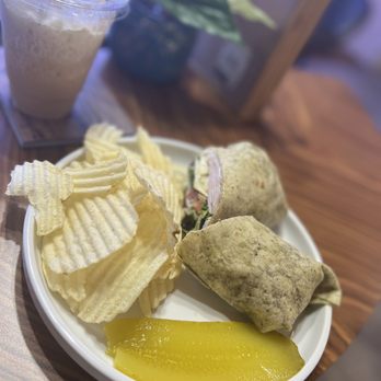 CoffeeMe - Cafes Near Me - Tampa, Florida