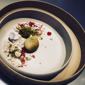Alinea - New American Near Me - Chicago, Illinois