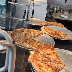 Mo'z Pizza and Wingz