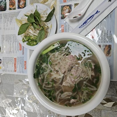 VPho and Pizzeria by null