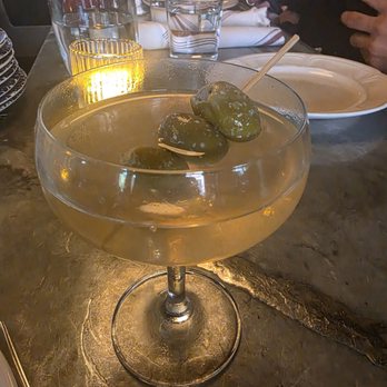 Au Cheval - Dirty martini - Bars Near Me - Chicago, Illinois Au Cheval - Dirty martini - Bars Near Me - Chicago, Illinois