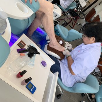 Nail Luxe - Never gave mom one moment of eye contact or a smile. Not hi I'm (insert name) etc. nothing. She did have a frown that's been practiced tho. - Nail Salons Near Me - Rockwall, Texas