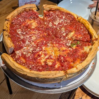 Giordano's - Classic deep dish - Pizza Near Me - Chicago, Illinois Giordano's - Classic deep dish - Pizza Near Me - Chicago, Illinois