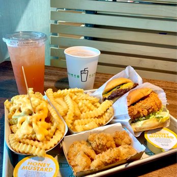 Shake Shack El Segundo - Burgers Near Me - El Segundo, California