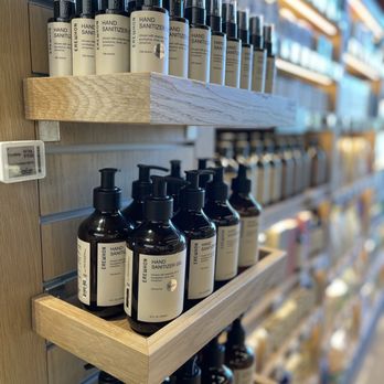 Erewhon - Grocery Near Me - Pasadena, California