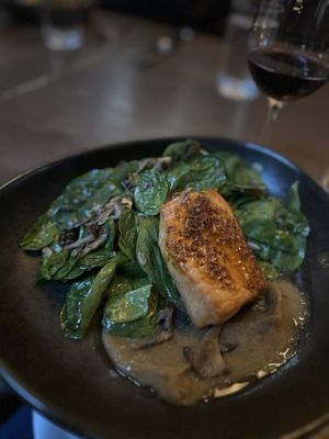 350 Main Brasserie by null