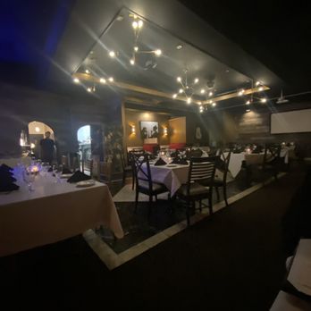 Giovanni's Restaurant - It's nice inside in our server was good - Italian Near Me - Greensboro, North Carolina Giovanni's Restaurant - It's nice inside in our server was good - Italian Near Me - Greensboro, North Carolina