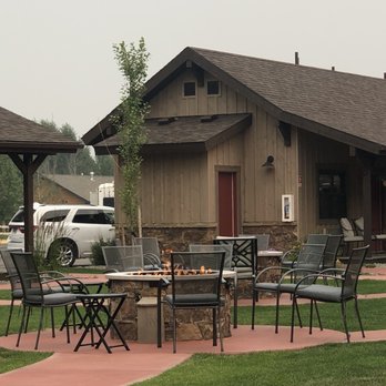 Golden Stone Inn - Love the fire pit and grill in the court yard - Hotels Near Me - West Yellowstone, Montana