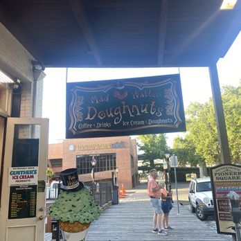 Mad Hatter Doughnuts - Donuts Near Me - Sacramento, California