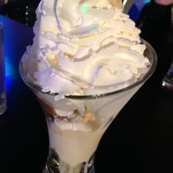 La Réserve - Reggae : coco + crème de marron + vanille + meringue + chantilly