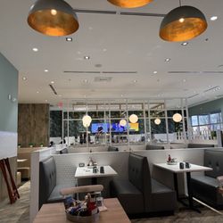 Honey Berry - Dining room