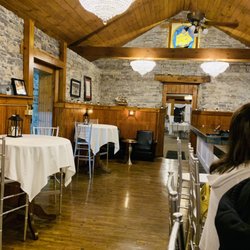The Barracks Inn - Bar area