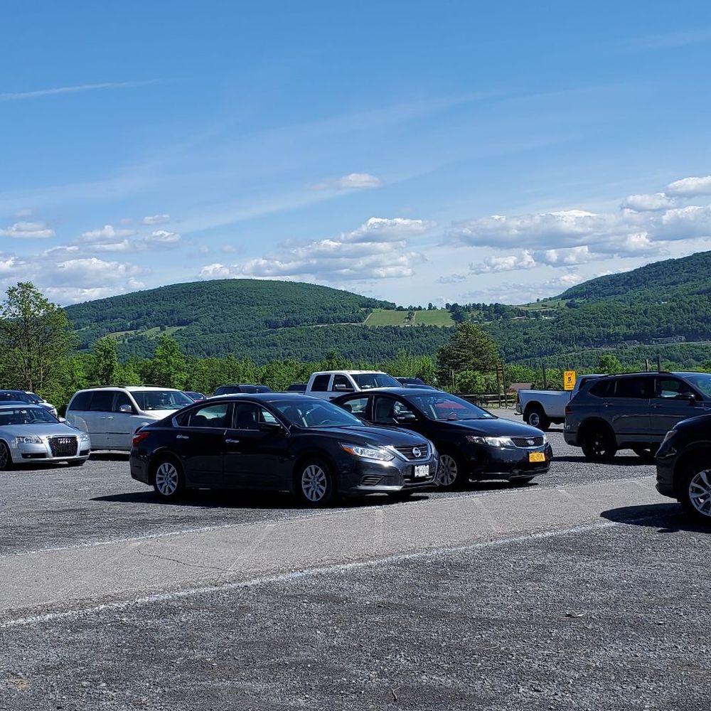 Howe Caverns Motel - Hotels Near Me - Howes Cave, New York