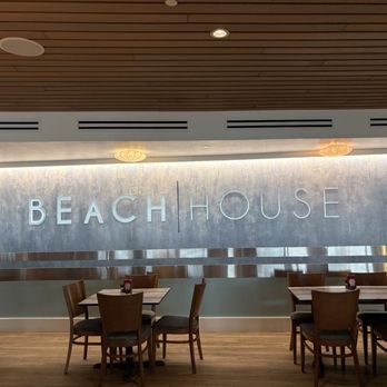 Beach House Waterfront Restaurant - Inside the restaurant - American Near Me - Bradenton Beach, Florida