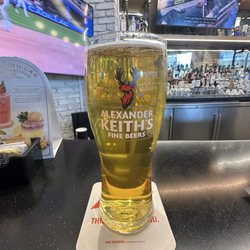Tap & Pour Gastropub - Pils