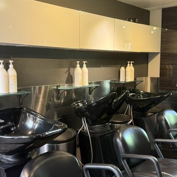 La VEDA NYC hair design - Hair Salons Near Me - Redmond, Washington La VEDA NYC hair design - Hair Salons Near Me - Redmond, Washington