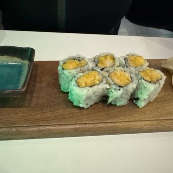 Kinha Sushi - Spicy Mango Shrimp Roll - Japanese Near Me - Garden City, New York