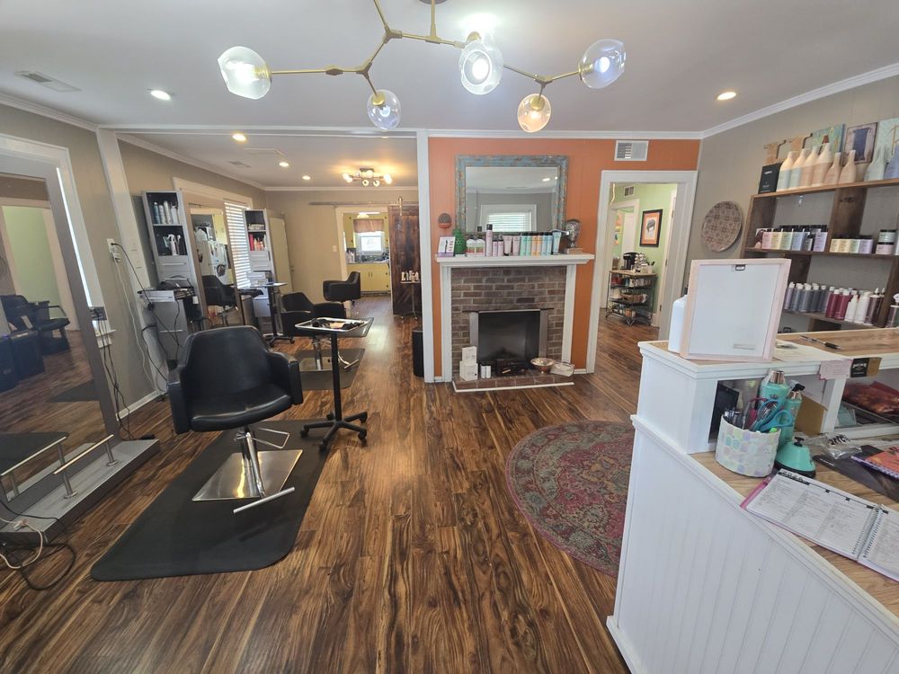 Hairitage Salon Logo