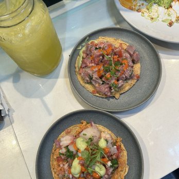 Holbox - Sparkling lemonade, tostada de atún (top), smoked kanpachi tostada (bottom) - Latin American Near Me - Los Angeles, California Holbox - Sparkling lemonade, tostada de atún (top), smoked kanpachi tostada (bottom) - Latin American Near Me - Los Angeles, California