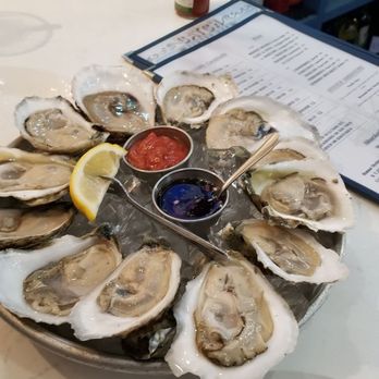 Catch Oyster Bar - Awesome house Oysters - Seafood Near Me - Patchogue, New York