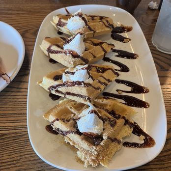 Another Broken Egg Cafe - S'mores Waffle - Breakfast & Brunch Near Me - Boca Raton, Florida