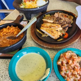 CHUY’S - Updated July 2024 - 448 Photos & 451 Reviews - 4001 Bagpiper ...